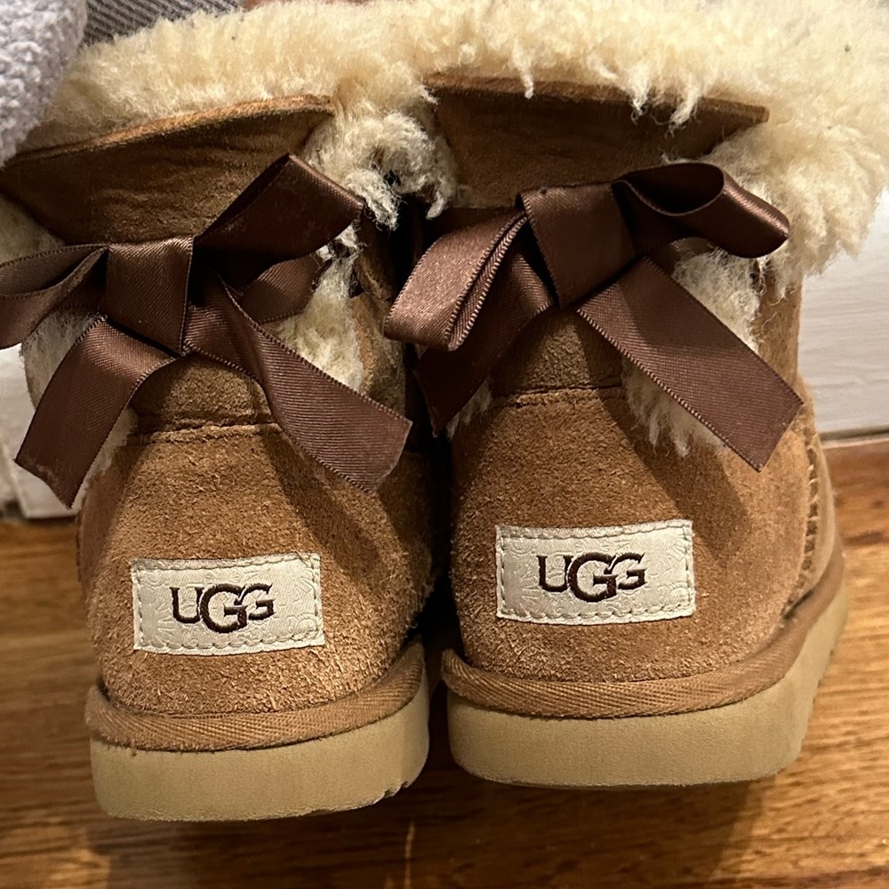 Girls Bailey Bow Uggs